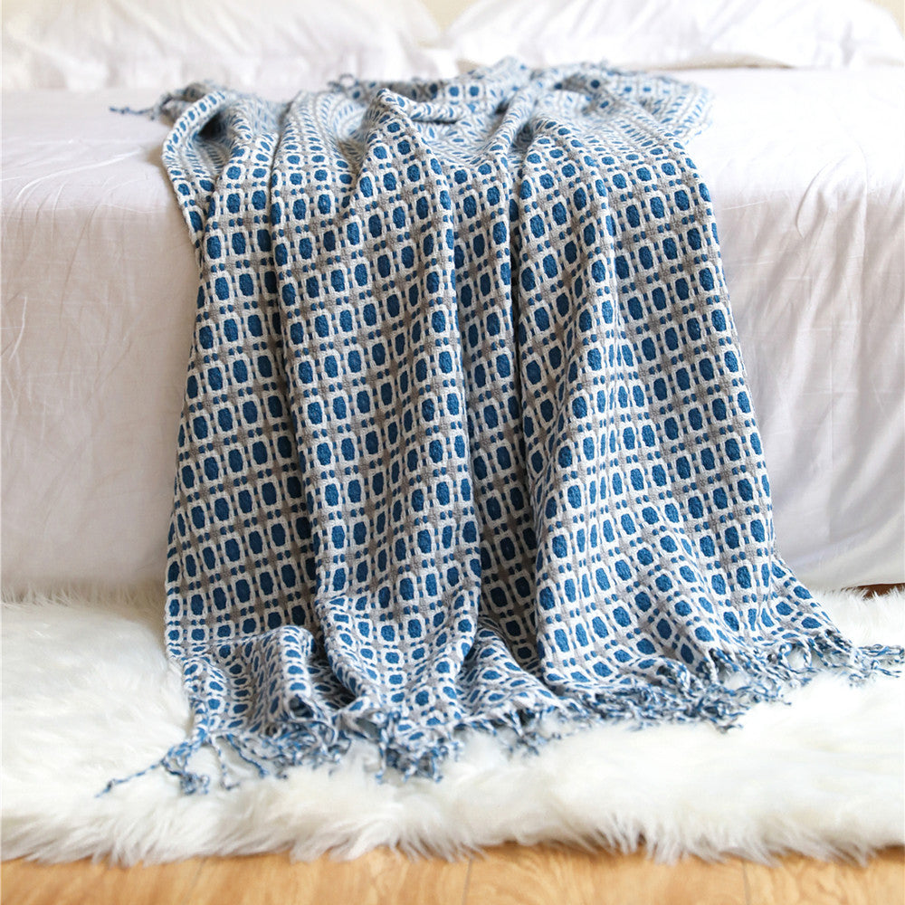Couverture Design à Glands en Laine – Douceur qui Séduit